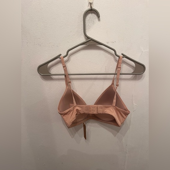 SKIMS Wireless T-Shirt Bra Size 32C Mica NWT - Picture 5 of 5